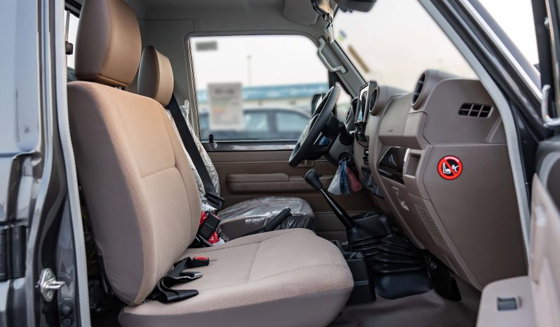 
2025 Toyota Land Cruiser LC 79 2.8L SC MT Diesel (Gray) full									