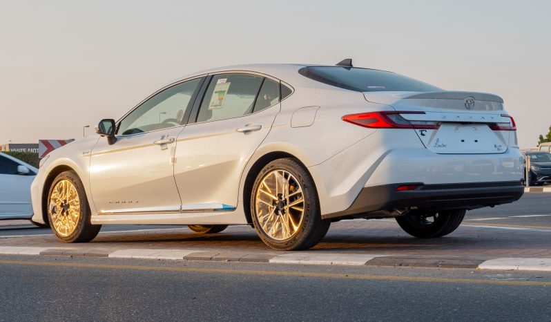 
2025 Toyota Camry Lumiere 2.5L HEV Full option (White) full									