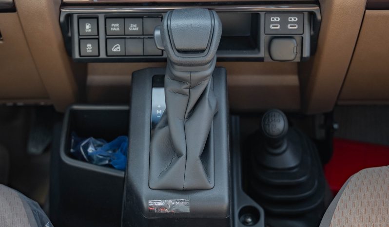 
2025 Toyota Land Cruiser LC 79 4.0L AT Petrol (Beige) Basic full									
