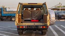 
2026 Toyota Land Cruiser LC 76 4.0L AT Petrol (Beige) full									