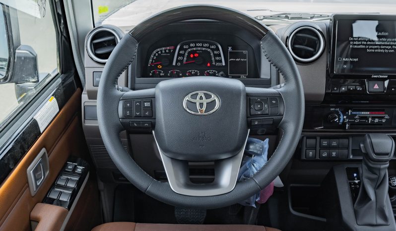 
2026 Toyota Land Cruiser LC76 4.0L AT Petrol (Black) full									