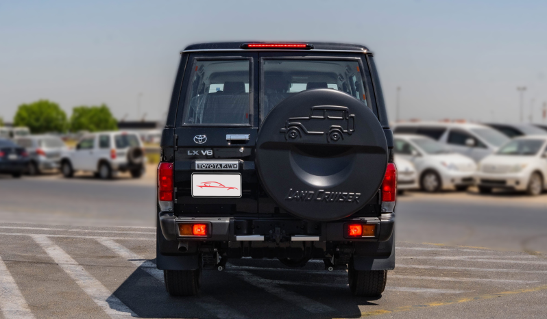 
2026 Toyota Land Cruiser LC76 4.0L AT Petrol (Black) full									