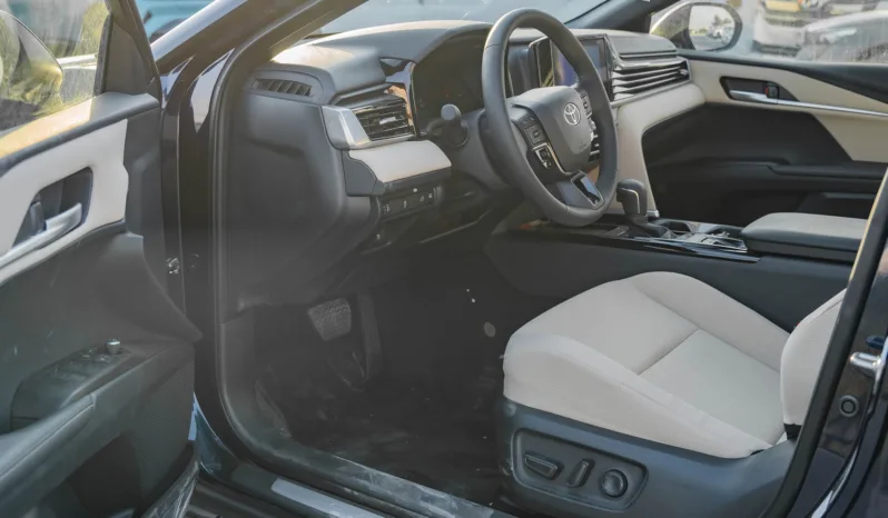 
2026 Toyota Camry LE 2.5L AT Hybrid (Blue) full									