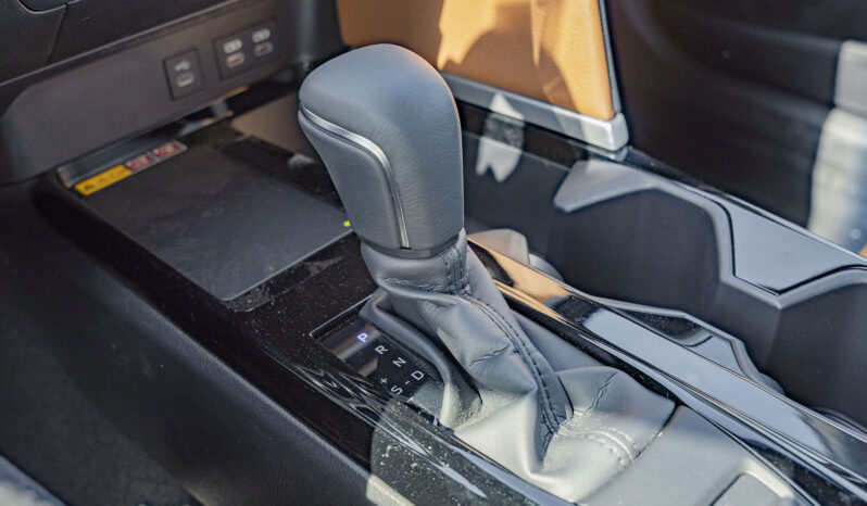 Toyota camry Grande 2.5L Petrol Full option 2025 full