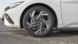 
2025 Hyundai Elantra 1.5L AT Petrol (Chinese Specs) full									