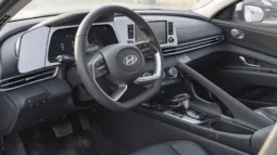 
2025 Hyundai Elantra 1.5L AT Petrol (Chinese Specs) full									