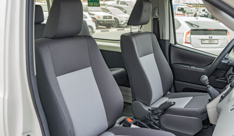 
								2026 Toyota Hiace 3.5L Petrol Manual Transmission High Roof full									