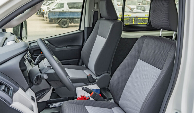 
								2026 Toyota Hiace 3.5L Petrol Manual Transmission High Roof full									