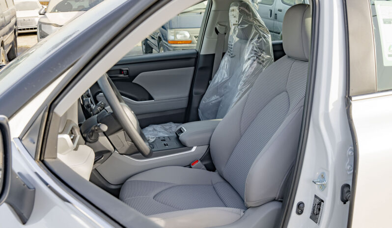 
2026 Toyota Highlander LE 2.5L HEV AT full									