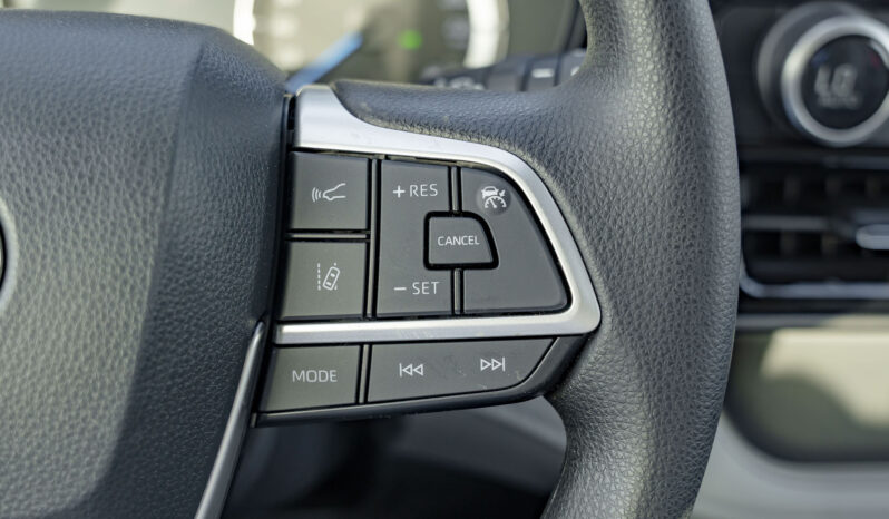 
2026 Toyota Highlander LE 2.5L HEV AT full									