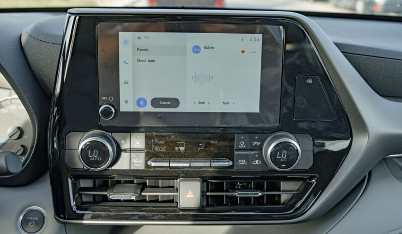 
2026 Toyota Highlander LE 2.5L HEV AT full									