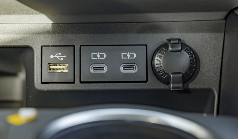 
2026 Toyota Highlander LE 2.5L HEV AT full									