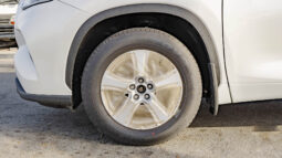 
2026 Toyota Highlander LE 2.5L HEV AT full									