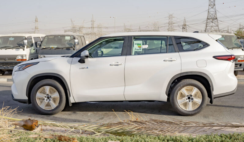 
2026 Toyota Highlander LE 2.5L HEV AT full									