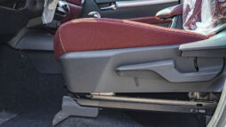 
										2025 Toyota Hilux 2.7L D/C AT Petrol full									