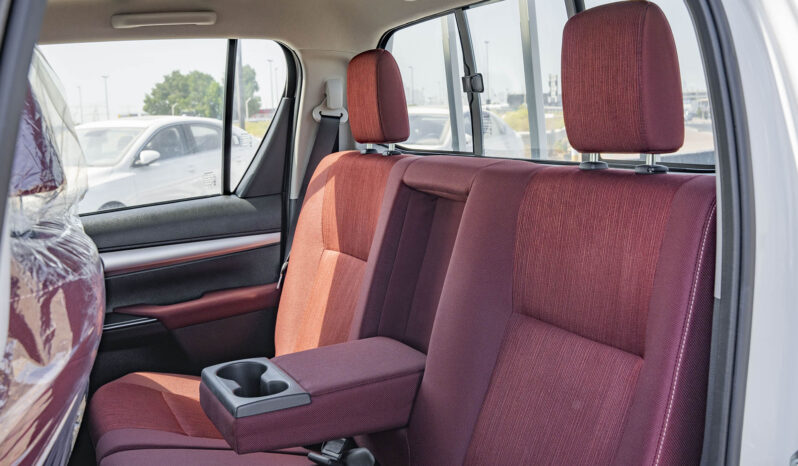 
								2025 Toyota Hilux 2.7L D/C AT Petrol full									