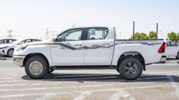 
										2025 Toyota Hilux 2.7L D/C AT Petrol full									
