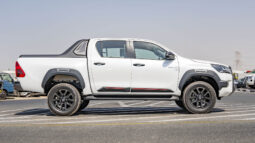 
2025 Toyota Hilux Adventure 4.0L petrol AT full									