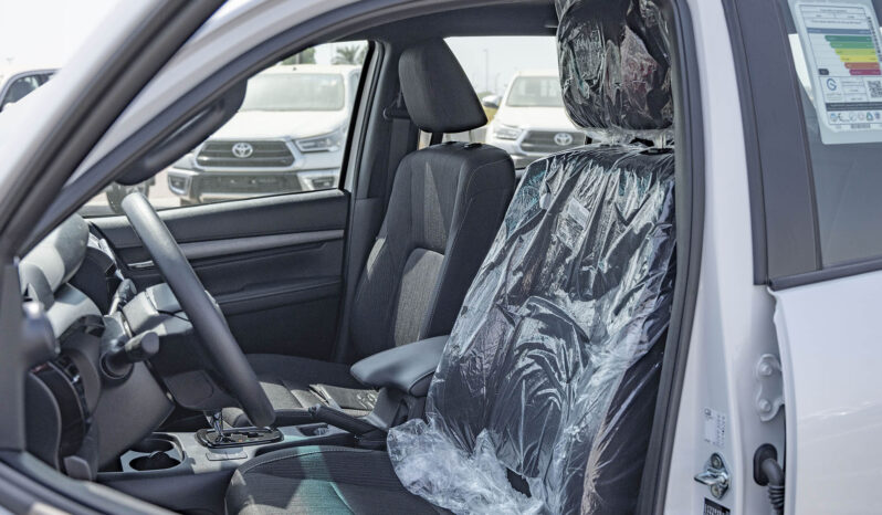 
2025 Toyota Hilux Adventure 4.0L petrol AT full									