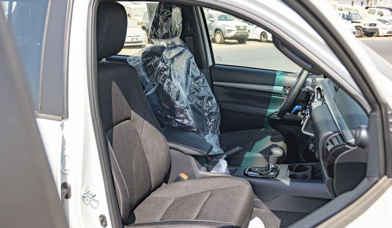 
2025 Toyota Hilux Adventure 4.0L petrol AT full									