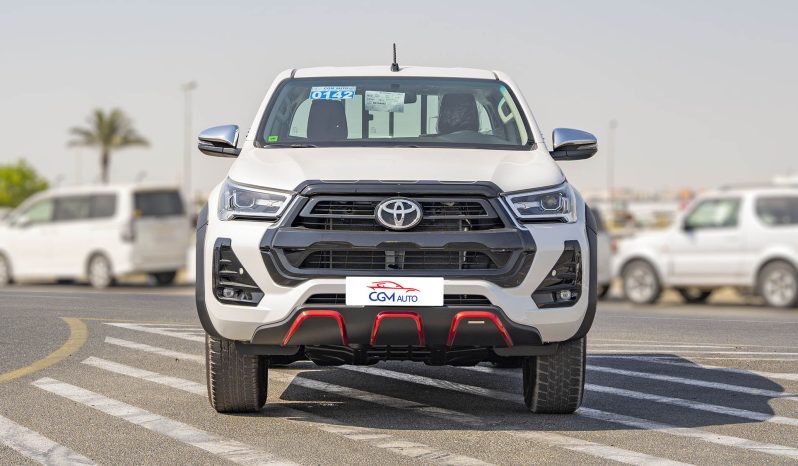 
2025 Toyota Hilux TRD SR5 4.0L Petrol AT full									