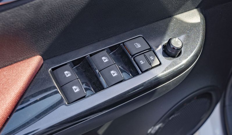 
2025 Toyota Hilux TRD SR5 4.0L Petrol AT full									