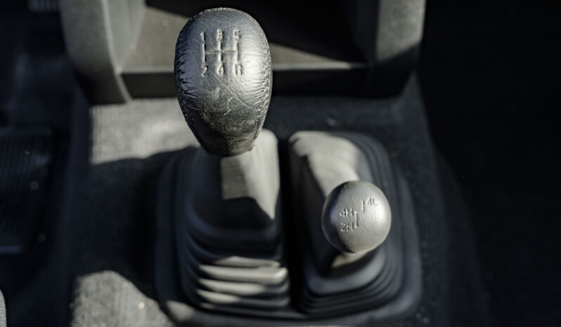 
2025 Mitsubishi L200 2.4L Petrol MT – Blue with Black Interior full									