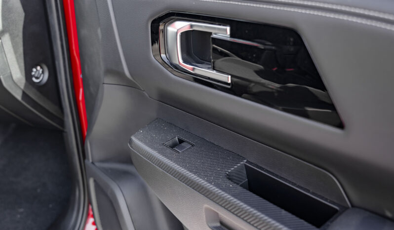
								2025 Mitsubishi L200 2.4L Petrol MT – Red with Black Interior full									