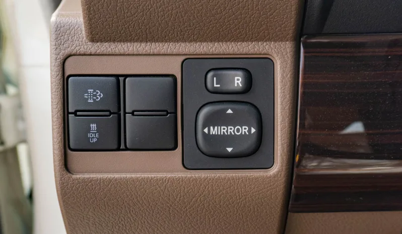 
								2026 Toyota Land Cruiser LC 71 2.8 Diesel Full option (White) full									