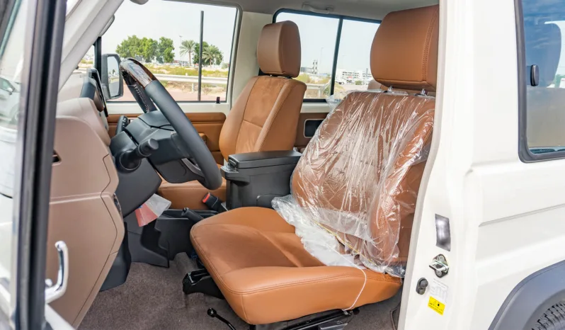 
								2026 Toyota Land Cruiser LC 71 2.8 Diesel Full option (White) full									