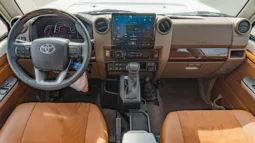 
										2026 Toyota Land Cruiser LC 71 2.8 Diesel Full option (White) full									