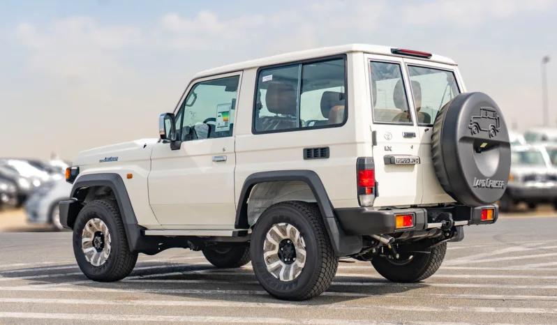 
								2026 Toyota Land Cruiser LC 71 2.8 Diesel Full option (White) full									