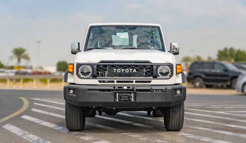 
								2026 Toyota Land Cruiser LC 71 2.8 Diesel Full option (White) full									