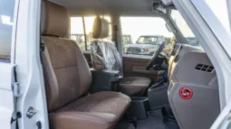 
2026 Toyota Land Cruiser LC 76 2.8L AT Diesel Full Option (White) full									