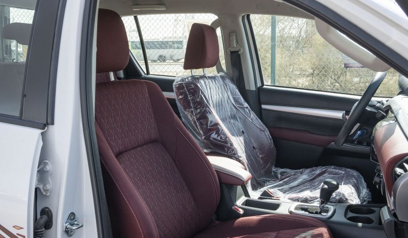 
2026 Toyota Hilux DC 2.7L Petrol AT full									