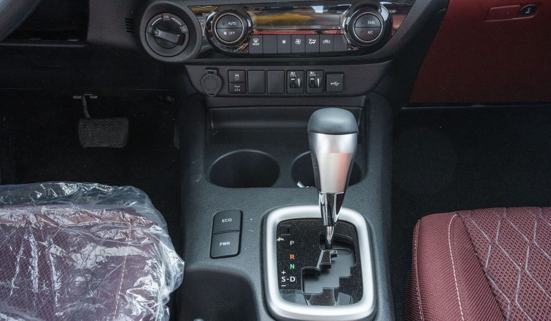 
2026 Toyota Hilux DC 2.7L Petrol AT full									