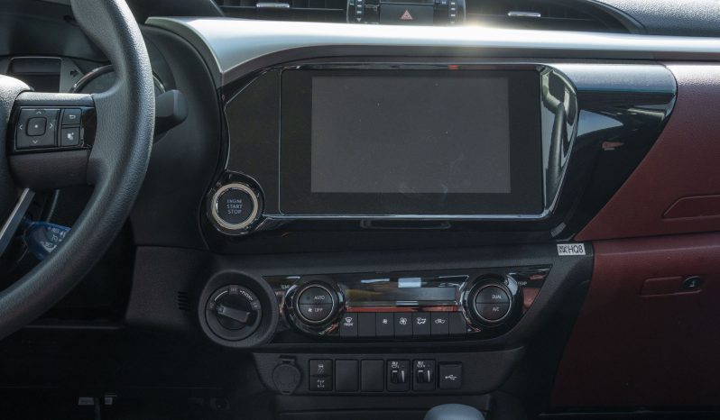 
2026 Toyota Hilux DC 2.7L Petrol AT full									