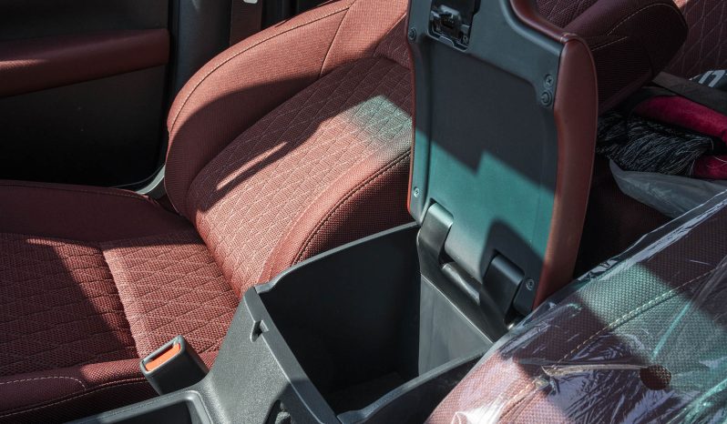 
2026 Toyota Hilux DC 2.7L Petrol AT full									