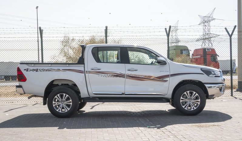
2026 Toyota Hilux DC 2.7L Petrol AT full									