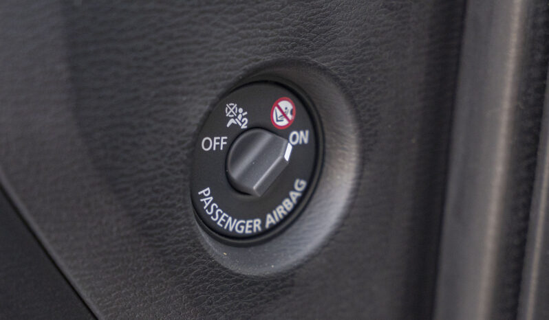 
2025 Mitsubishi L200 2.4L Petrol Manual Transmission full									