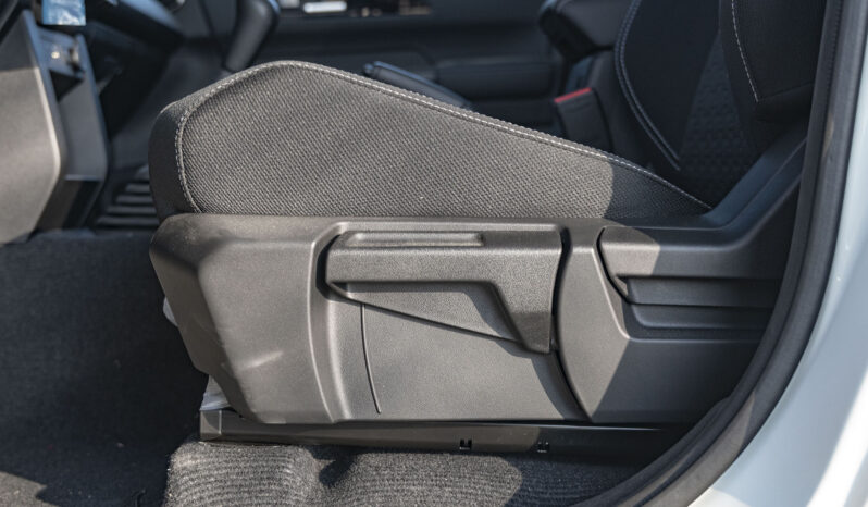 
2025 Mitsubishi L200 2.4L Petrol Manual Transmission full									