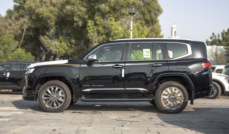 
Toyota LC300 VXR TT 3.5L Petrol 2026 full									