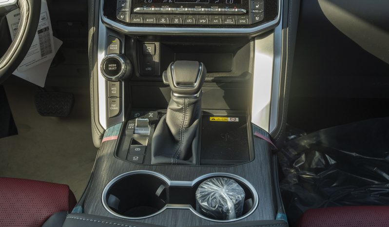 
Toyota LC300 VXR TT 3.5L Petrol 2026 full									