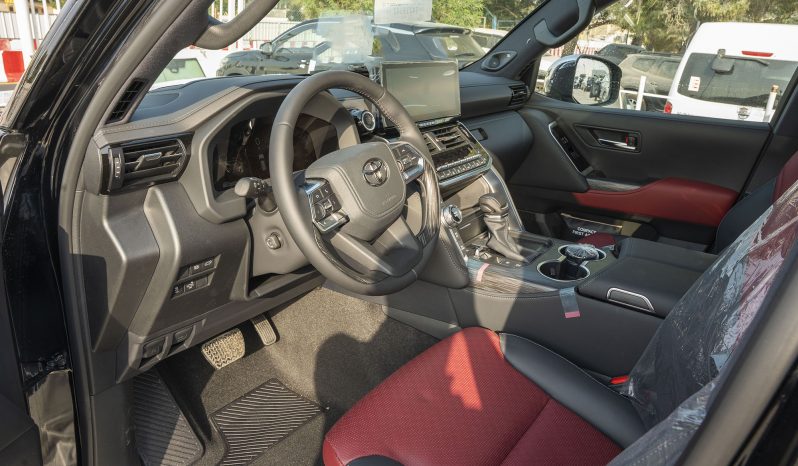 
Toyota LC300 VXR TT 3.5L Petrol 2026 full									