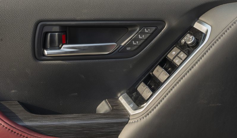 
Toyota LC300 VXR TT 3.5L Petrol 2026 full									