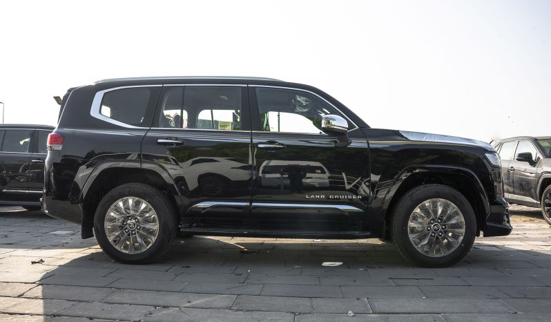 
Toyota LC300 VXR TT 3.5L Petrol 2026 full									