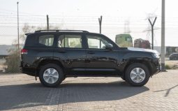
2026 Toyota Land Cruiser GXR 4.0L AT Petrol (Black-Beige) full									
