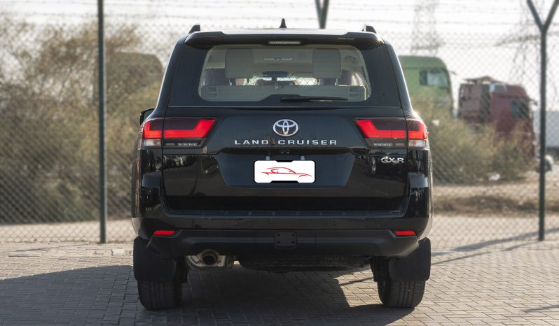
2026 Toyota Land Cruiser GXR 4.0L AT Petrol (Black-Beige) full									