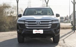 
2026 Toyota Land Cruiser GXR 4.0L AT Petrol (Black-Beige) full									