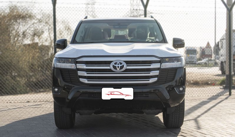 
2026 Toyota Land Cruiser GXR 4.0L AT Petrol (Black-Beige) full									